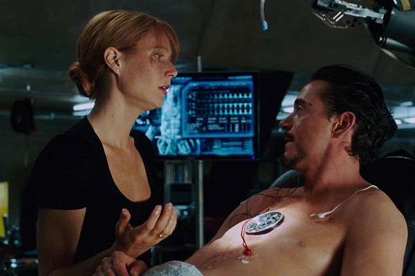 Robert Downey Jr. e Gwyneth Paltrow em Homem de Ferro (Foto: Reprodução )