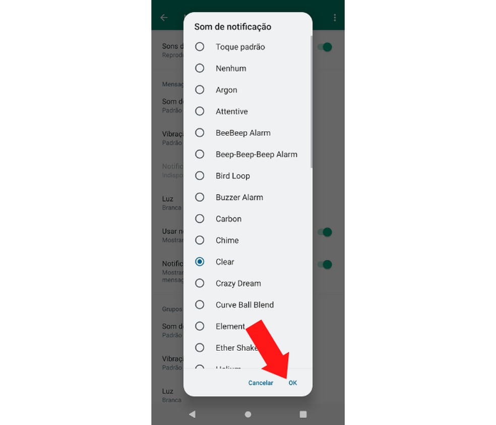 Selecionando um novo som de notificação para mensagens do WhatsApp — Foto: Reprodução/Mariana Tralback
