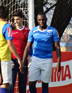 Manoel vira dúvida, e Mano começa  a pensar na formação do ataque