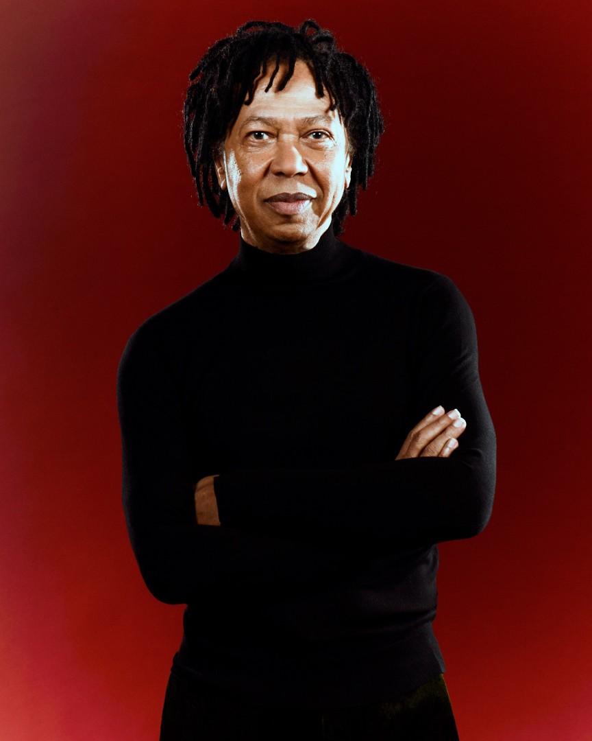 Djavan vislumbra 'mundo de paz' no primeiro single do álbum 'D'