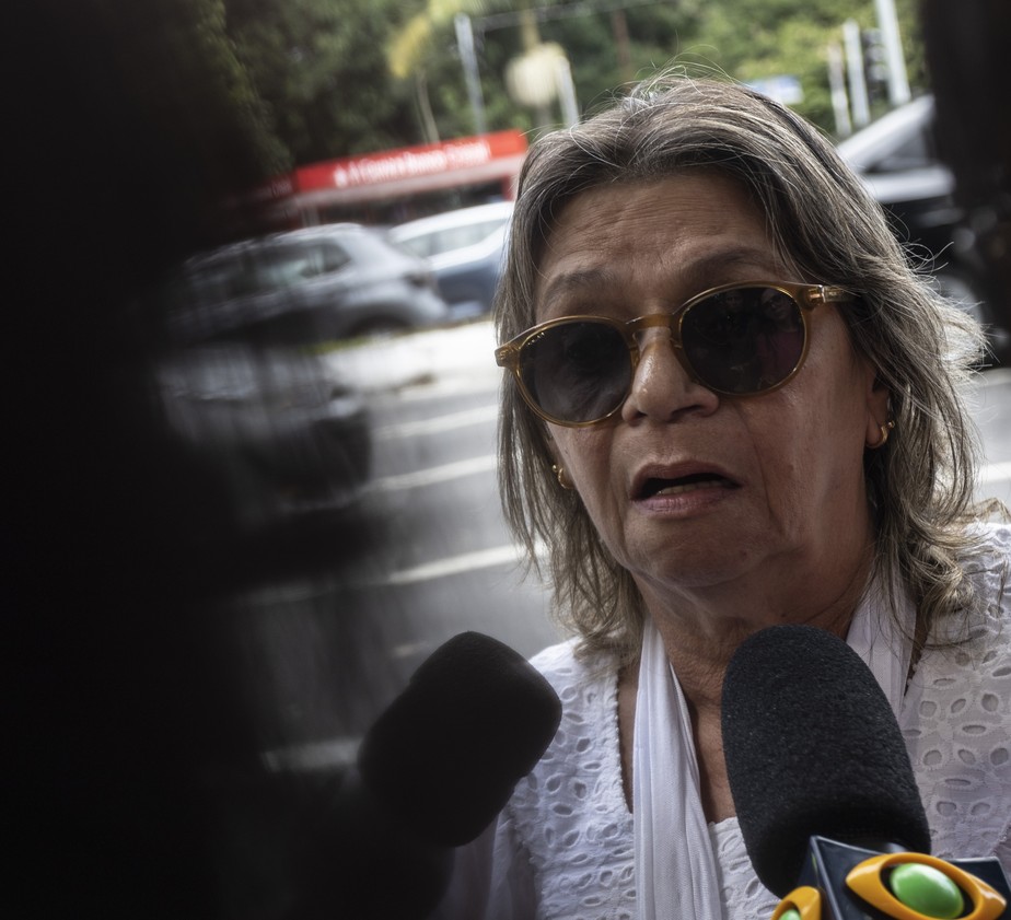Professora Rita de Cássia Reis levou três facadas de adolescente