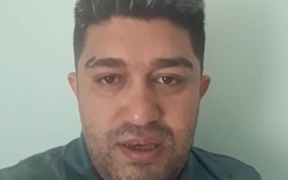 Pastor Pedro Teixeira gravou vÃdeo e o colocou nas redes sociais para se defender das acusações. Ele nega os crimes. â?? Foto: Reprodução/Redes sociais