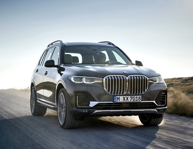 Bmw X7 Suv E Gigante Caro Luxuoso E Tem Farois De Laser