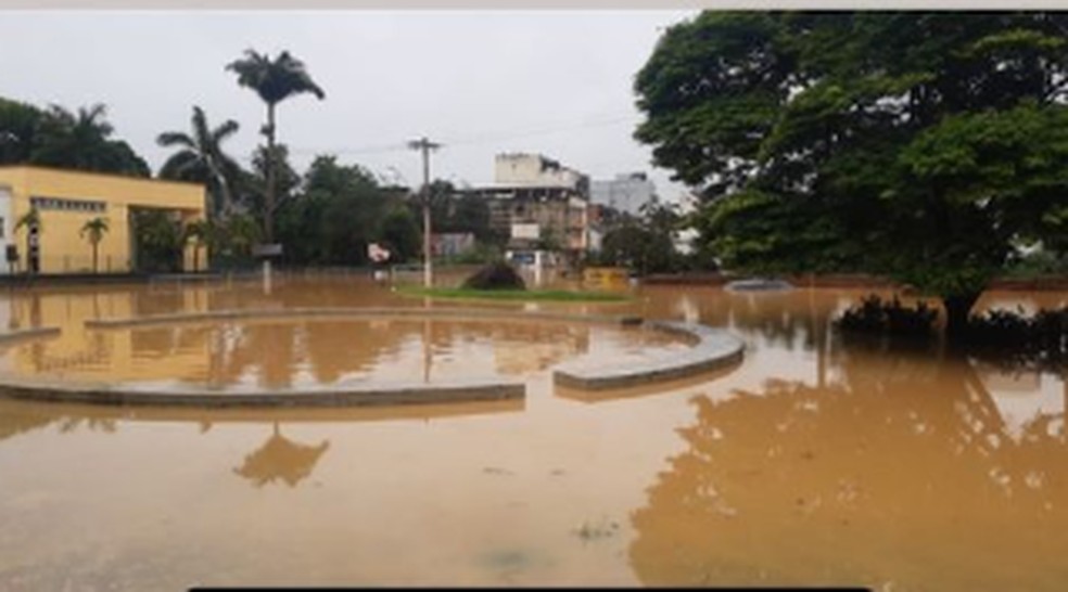 Praça Policlínica às 8h20 deste sábado — Foto: Prefeitura/Divulgação