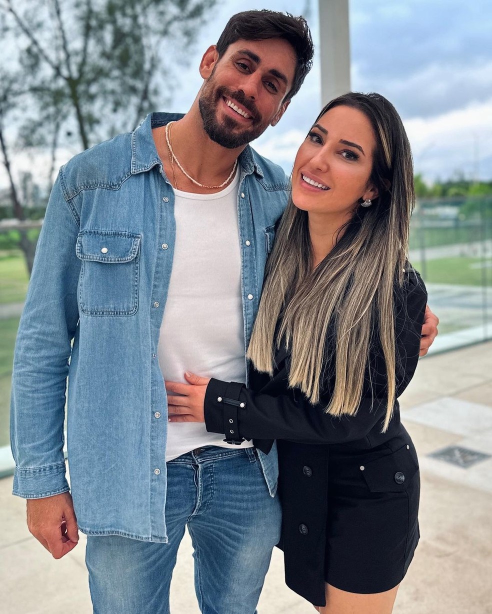 Amanda e Cara de Sapato: fidelidade e namoro à distância — Foto: reprodução/ instagram 
