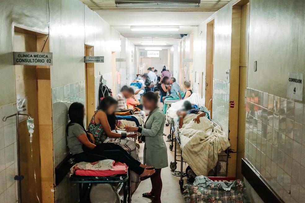 Superlotação: imagens mostram pacientes em corredores de hospital público  do DF | Distrito Federal | G1