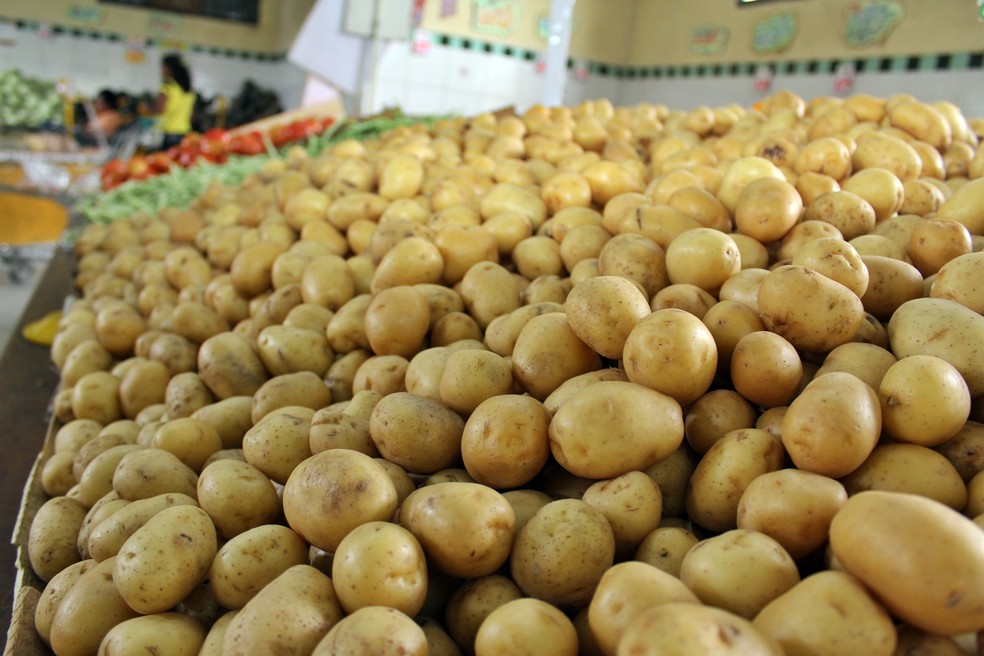 Alto custo do frete deixa batatas mais caras — Foto: Arquivo / Emater