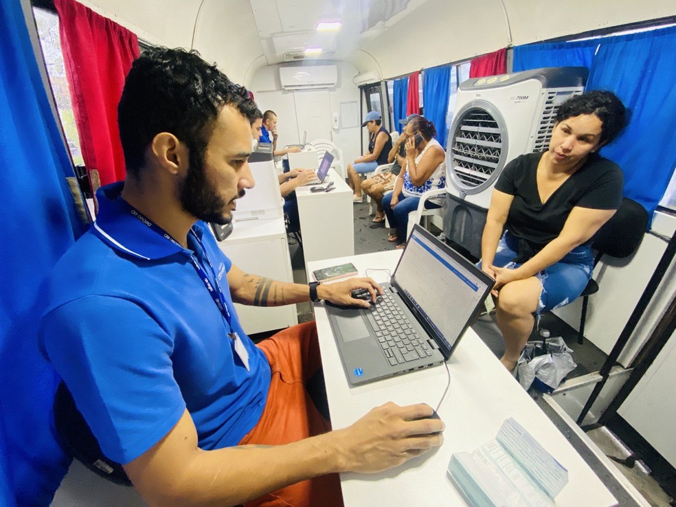 Atendimento itinerante da Águas de Manaus  — Foto: Divulgação