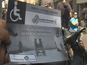Protesto faz parte de campanha para conscientizar os motoristas  (Foto: Reprodução / TV TEM)