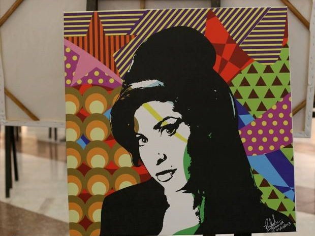 Artistas se misturam com ícones regionais na exposição 'Pop Arte'. (Foto: Arthur Passos/Divulgação)