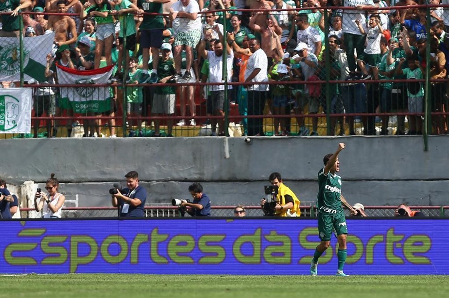 Ruan Ribeiro marcou o primeiro gol do Palmeiras na partida