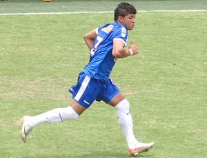 Cruzeiro convoca atacante da base para se juntar à delegação no Recife