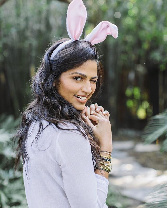 Camila Alves em foto com orelhinhas de coelho para Páscoa (Foto: Reprodução/Instagram)