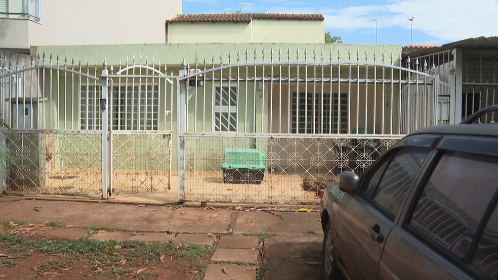 Casa onde cachorro foi morto — Foto: Reprodução/TV Globo