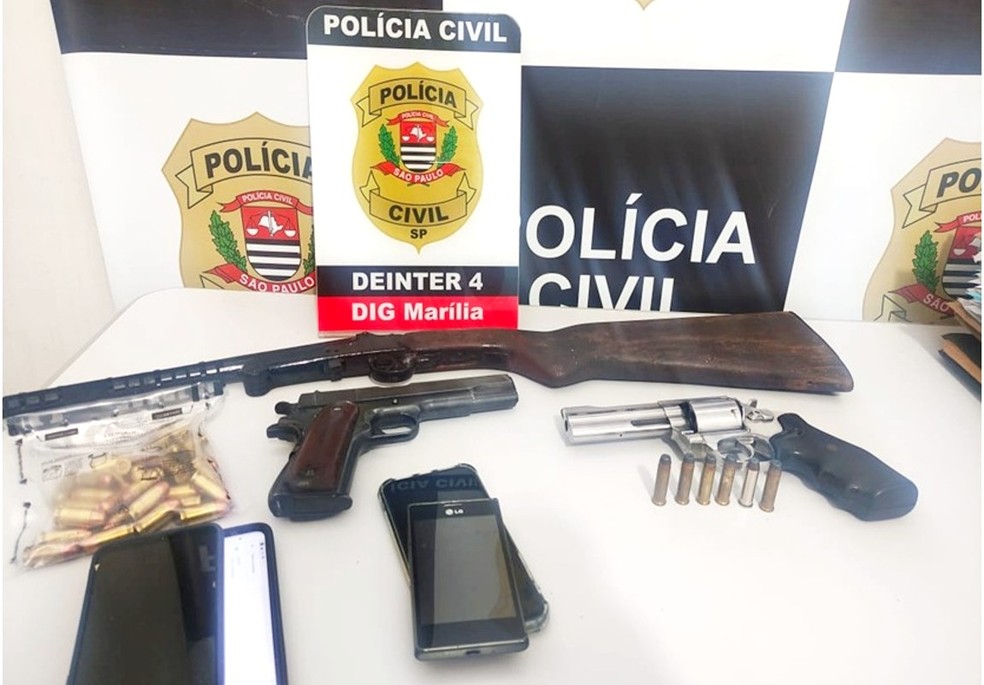 Polícia apreende armas durante investigações de suposta tentativa de homicídio de secretário em Marília — Foto: Polícia Civil/Divulgação