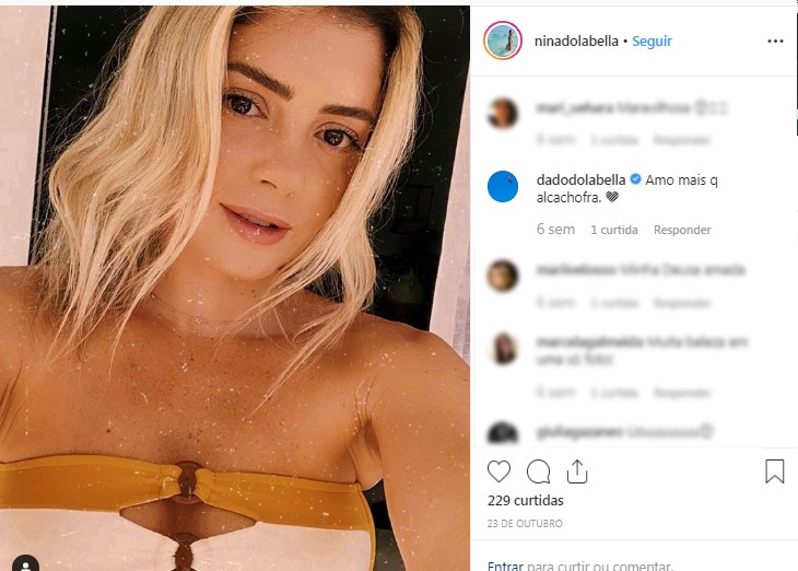 Dado Dolabella comenta as fotos da prima, Nina Dolabella, no Instagram (Foto: Reprodução/Instagram)
