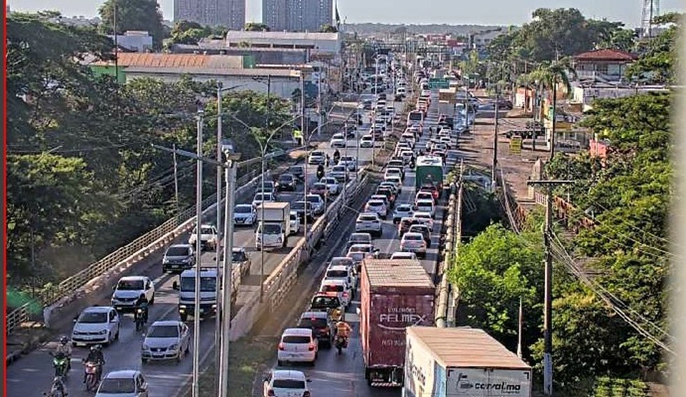 Trânsito parado em Cuiabá após acidentes na manhã desta quarta-feira — Foto: Divulgação