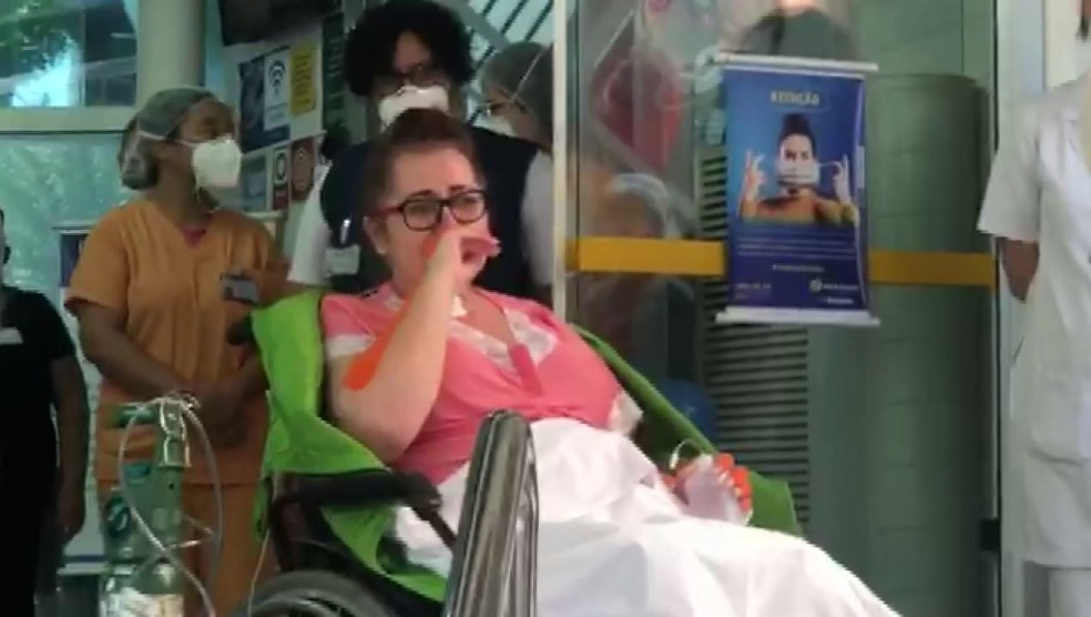 Marisa Dalsico, de 41 anos, recebeu alta do hospital nesta sexta-feira (25) em Ribeirão Preto, SP — Foto: Reprodução