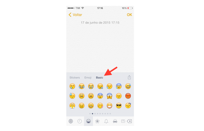 Acessando os emojis b?sicos contidos no teclado virtual Emoji Keyboard by LINE para iPhone (Foto: Reprodu??o/Marvin Costa)