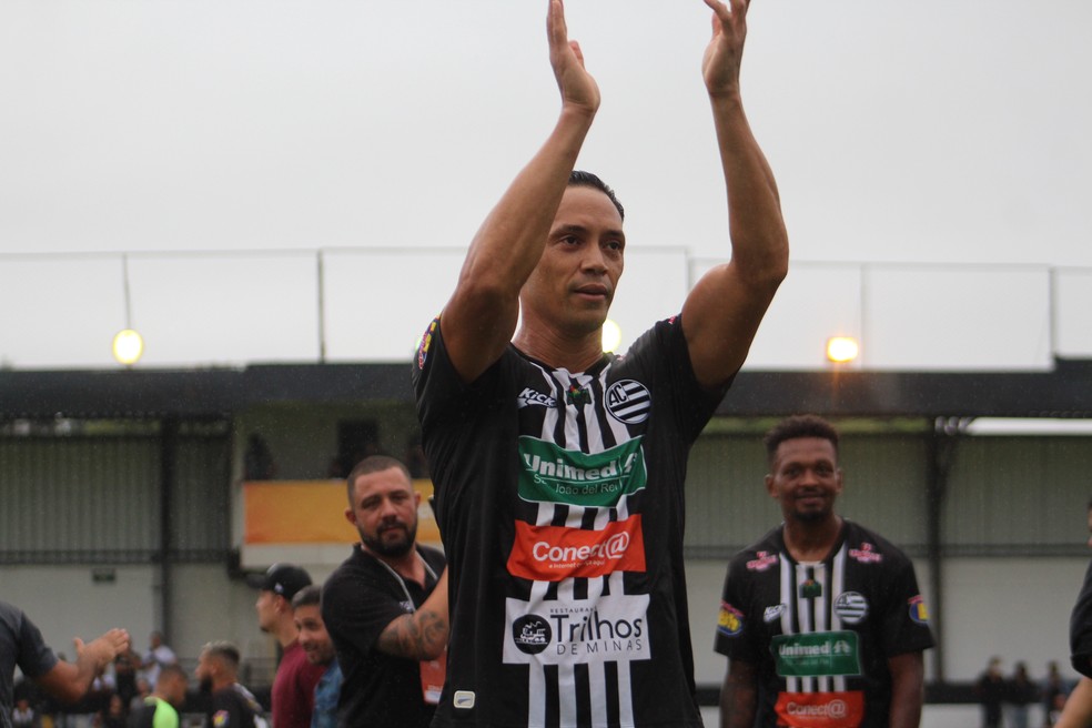 Ricardo Oliveira em ação pelo Athletic-MG, em 2022 — Foto: Fernanda Trindade/Athletic Club