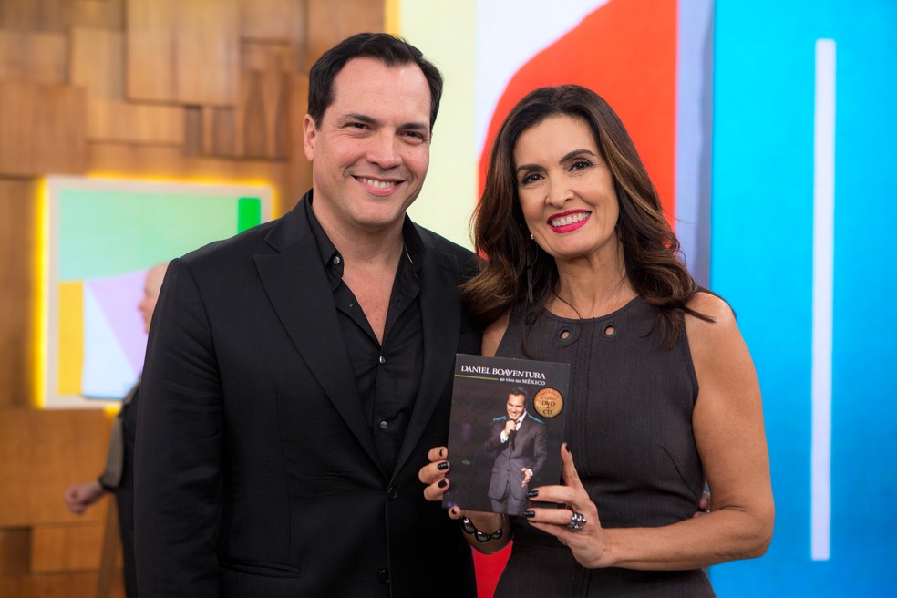 Confira a galeria do fotos do 'Encontro' com Fabiana Karla e Daniel