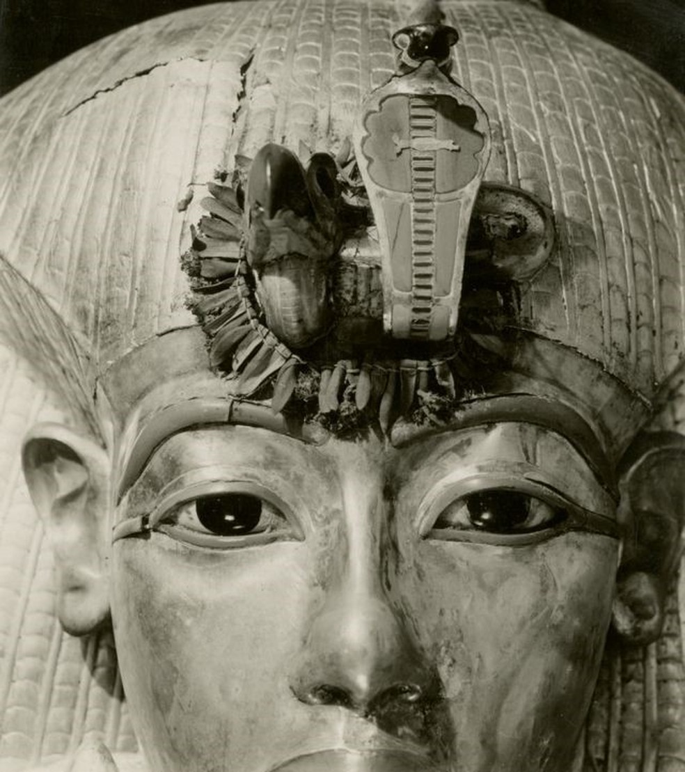 Máscara encontrada na escavação do túmulo de Tutancâmon — Foto: Harry Burton/Griffith Institute, Oxford University