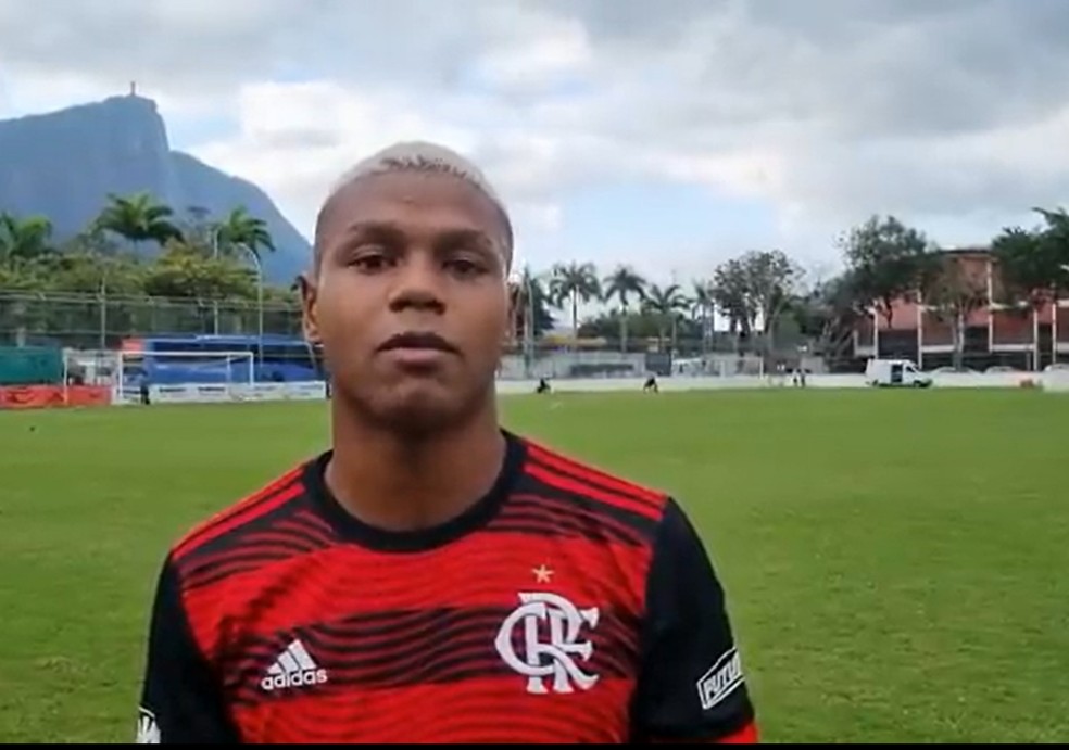 Matheus França, do Flamengo, após vitória sobre o Botafogo no Brasileirão Sub-20 — Foto: Divulgação: Fla TV