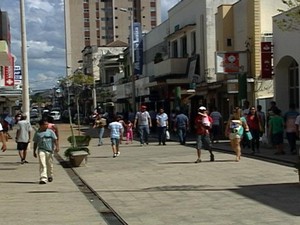 aniversário 148 anos  Araxá MG Alto Paranaíba cidade comércio (Foto: Reprodução/TV Integração)