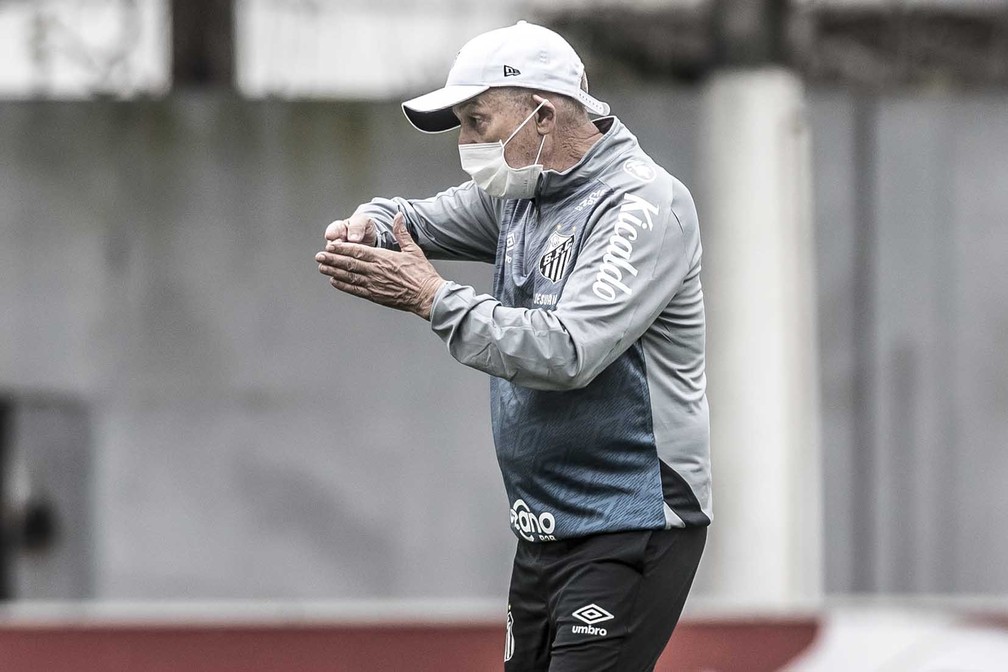 Jesualdo Ferreira, técnico do Santos, tem cargo ameaçado após eliminação — Foto: Ivan Storti/Santos FC