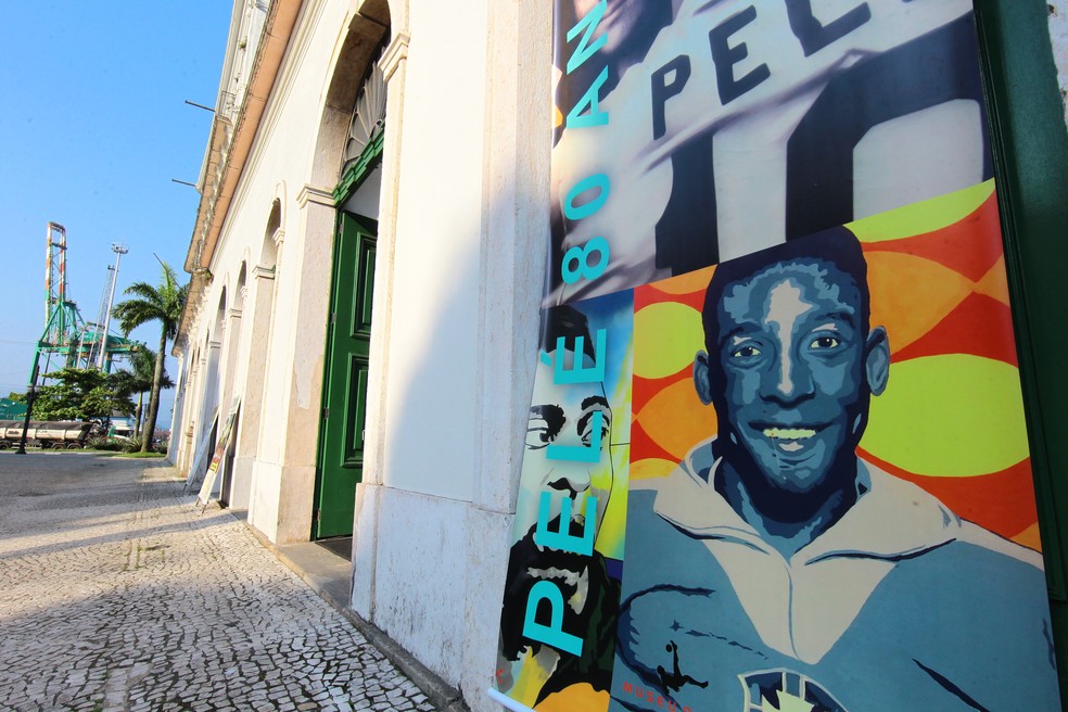 Museu Pelé terá exposição de bolas de futebol criativas, em Santos, SP — Foto: Matheus Tagé/A Tribuna Jornal