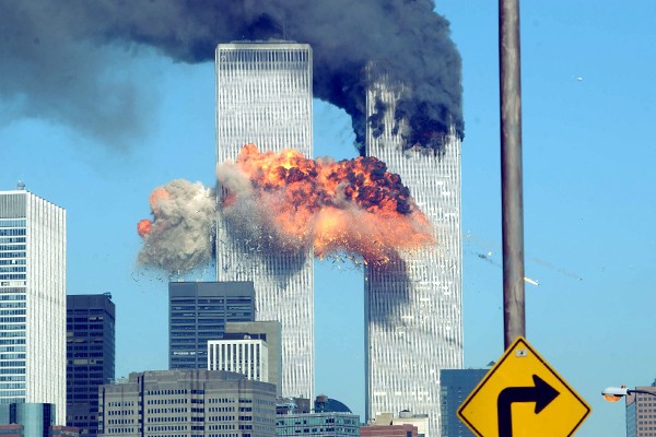  Torres Gêmeas do complexo empresarial do World Trade Center, em Nova York, foram atacadas em 11 de setembro de 2001 por organização terrorista (Foto: Spencer Platt/Getty Images)