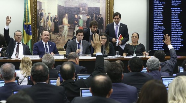 Comissão da Câmara aprova texto da reforma trabalhista (Foto: Agência Brasil)