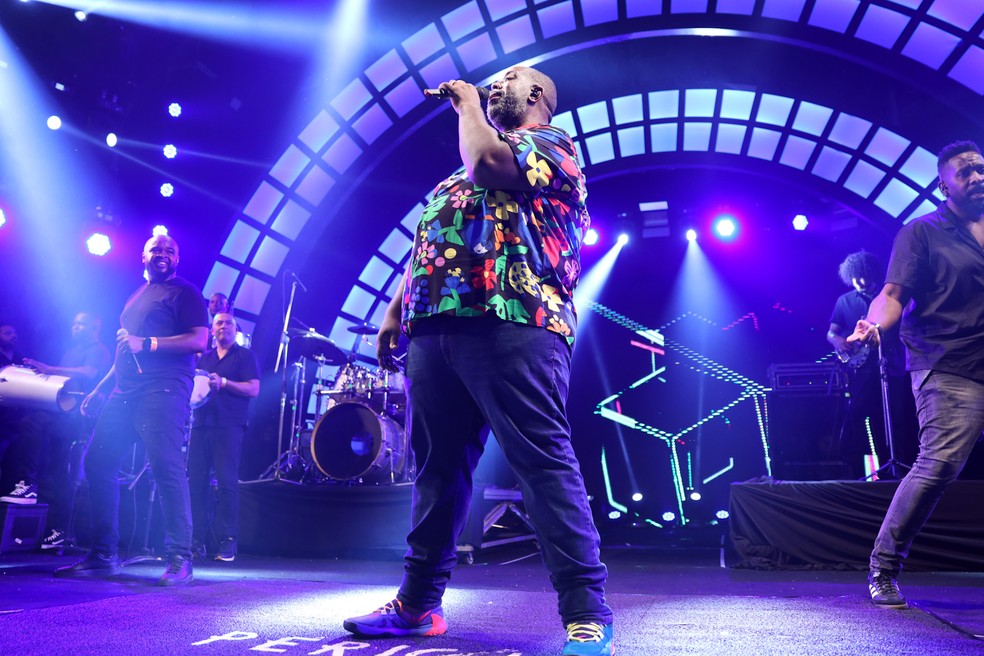 Péricles se apresenta no Camarote Bar Brahma, no Sambódromo do Anhembi — Foto: Lucas Ramos/AgNews