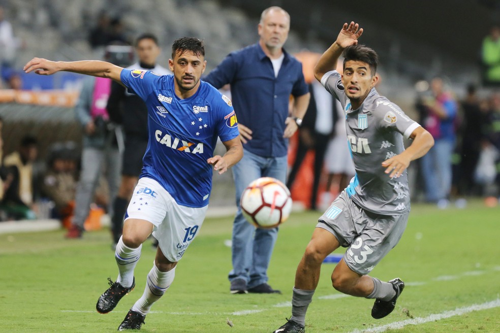 Com melhor ataque, elenco do Cruzeiro avalia Libertadores 