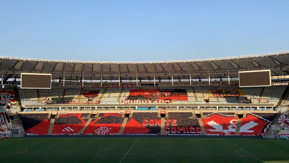 Mosaico do Flamengo no setor leste do Maracanã — Foto: Tébaro Schmidt