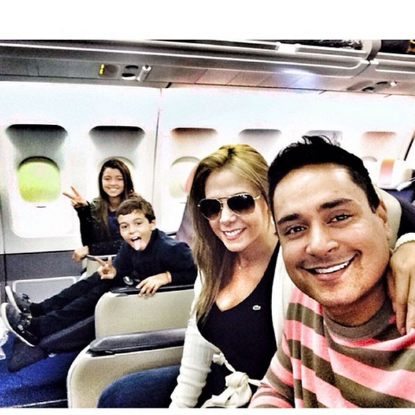 Carla Perez, o marido Xanddy, e os filhos retornam de férias (Foto: Reprodução/Instagram)
