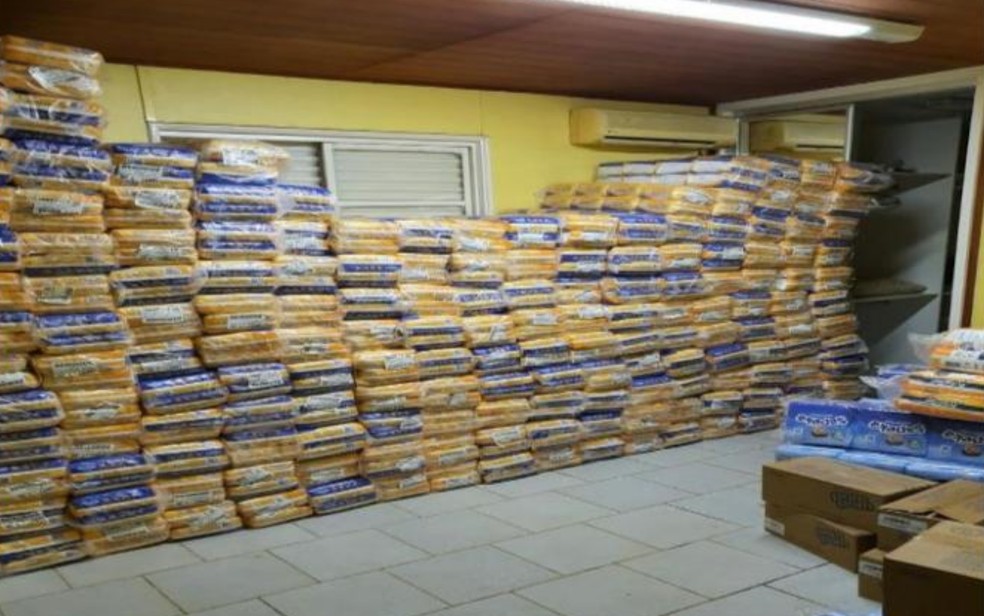 Produtos de higiene roubados apreendidos com ex-vereador de Luziânia, Goiás — Foto: Reprodução/TV Anhanguera