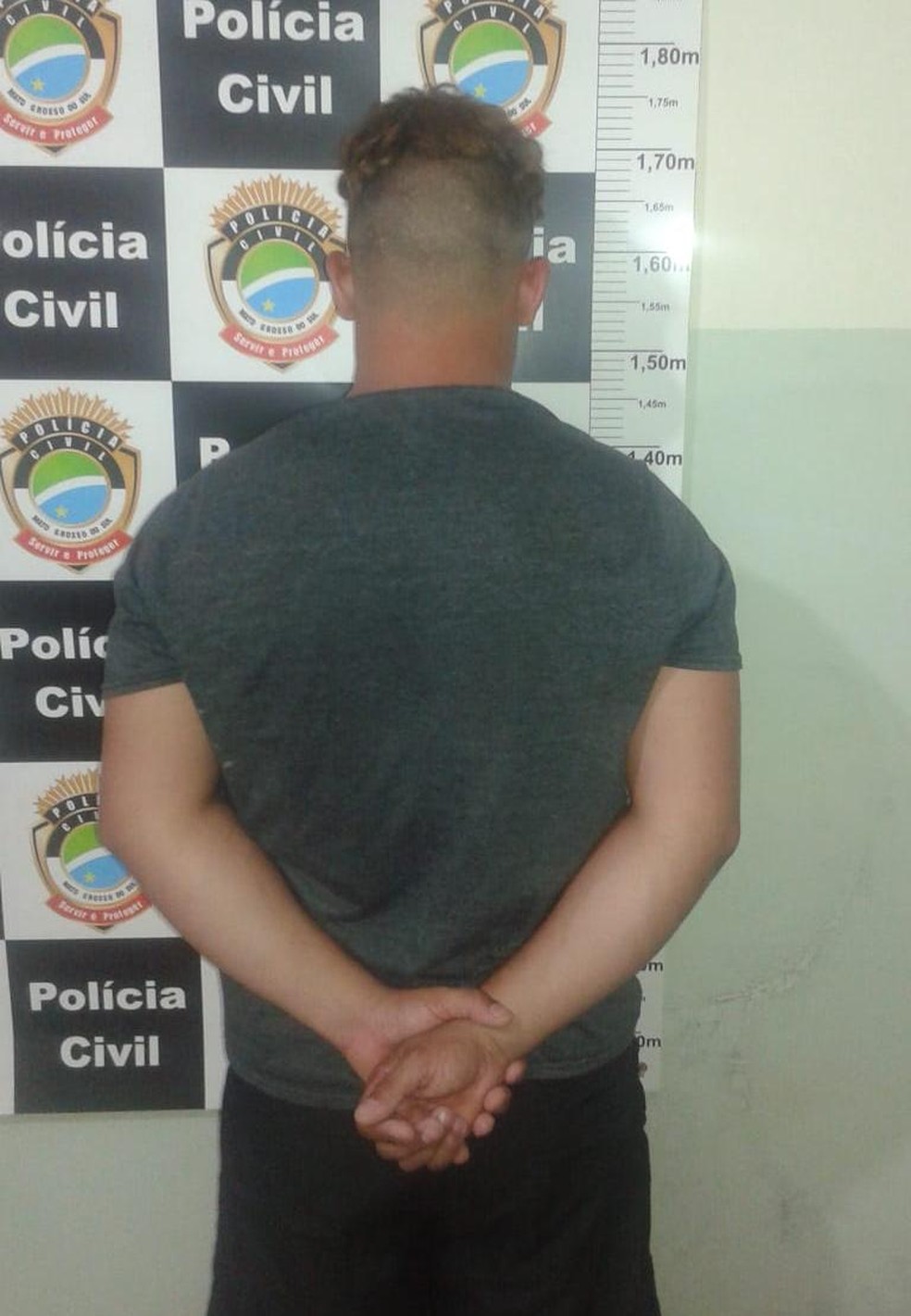 Jovem foi preso pr&Atilde;&sup3;ximo a casa de um idoso que emprestou o telefone para ele ligar e simular sequestro, em MS. &acirc;?? Foto: Divulga&Atilde;&sect;&Atilde;&pound;o/Pol&Atilde;&shy;cia Civil