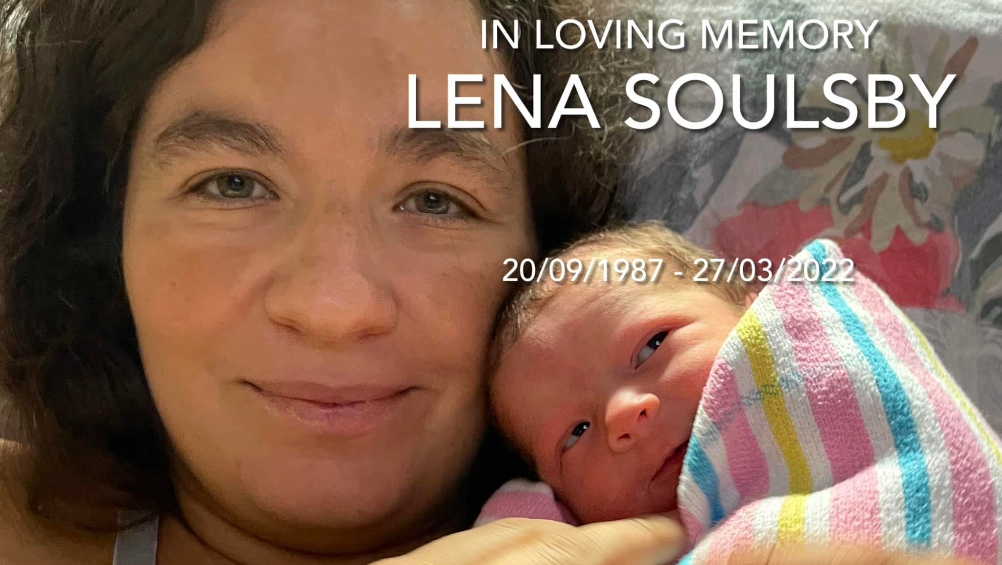 Lena decidiu evitar remédios fortes para poder amamentar a filha caçula (Foto: Reprodução/Facebook/Rob Lena Soulsby)