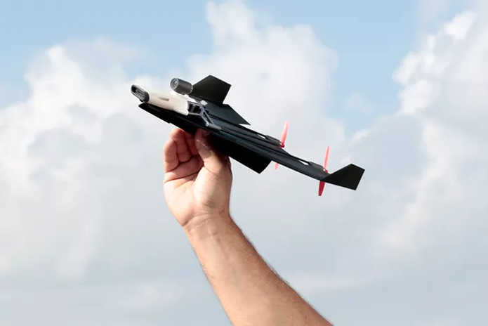 FPV torna o simples avião de papel em brinquedo high-tech (Foto: Divulgação/PowerUpToys)