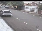 Adolescente aluga carro por R$ 30 e causa acidente em Franca; veja vídeo