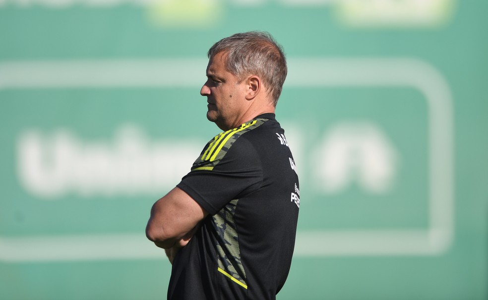 Aguirre espera pelos lesionados para definir time do Gre-Nal — Foto: Ricardo Duarte/Inter