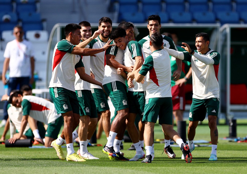 Treino do Mxico tem descontrao  Foto: Reuters