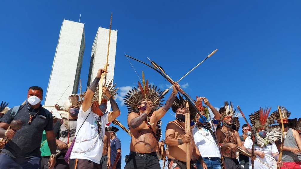 Ato de indígenas no Congresso Nacional, em 8 de junho — Foto: Conselho Indigenista Missionário (Cimi)/Divulgação