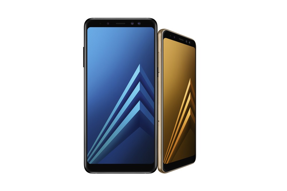 Galaxy A8 Plus (2018) tem tela de 6 polegadas contra 5,6 polegadas do A8 (2018) (Foto: Divulgação/Samsung )