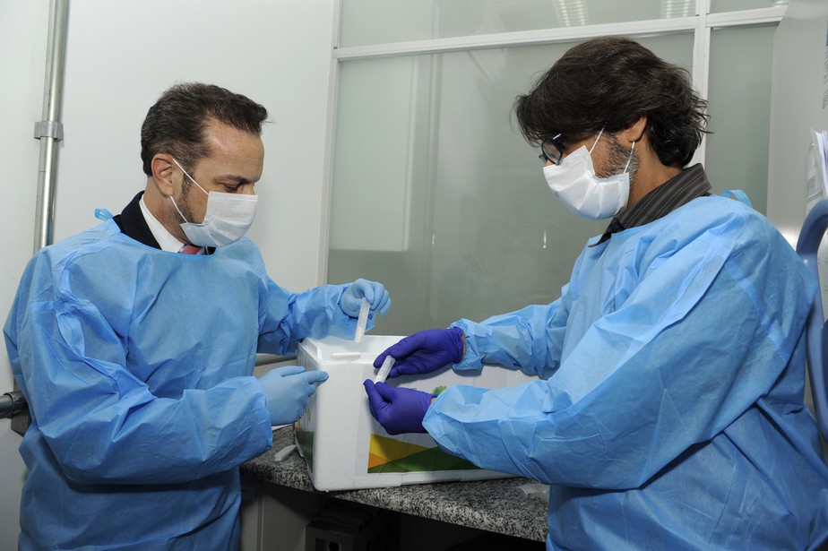 Brasil recebe amostra dos EUA para iniciar fabricação do imunizante