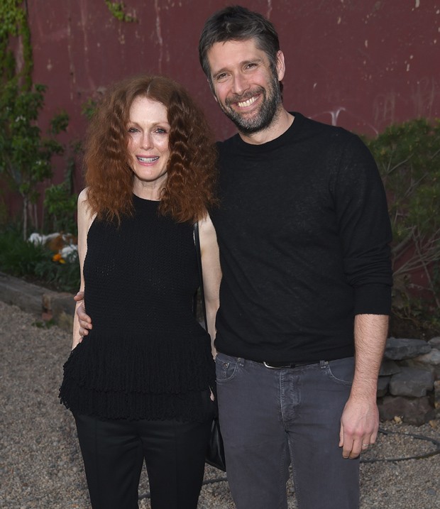 Julianne Moore e o marido, Bart Freundlich (Foto: Getty Images)