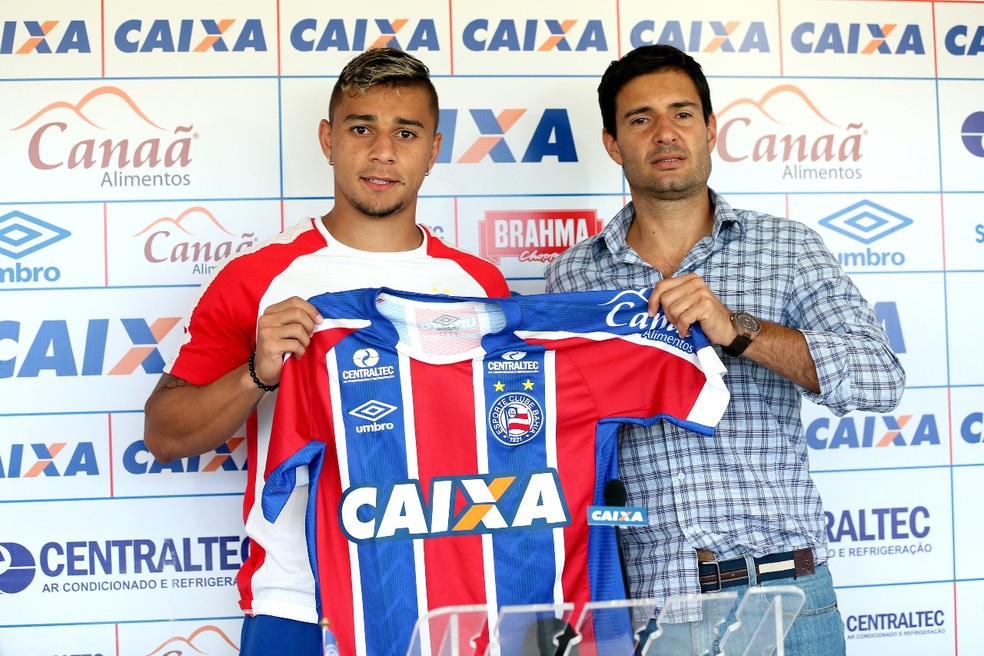 Lateral foi apresentado oficialmente nesta sexta-feira (Foto: Felipe Oliveira / Divulgação / EC Bahia)