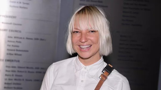 Sia revela diagnóstico de Autismo: 'Há muitas coisas'