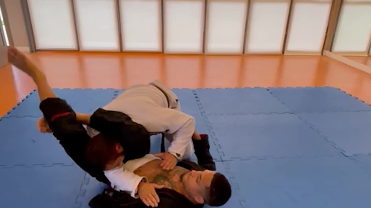 Jiu-jitsu ajuda Jo&atilde;o Gomes, do Flamengo, a ganhar f&ocirc;lego dentro de campo